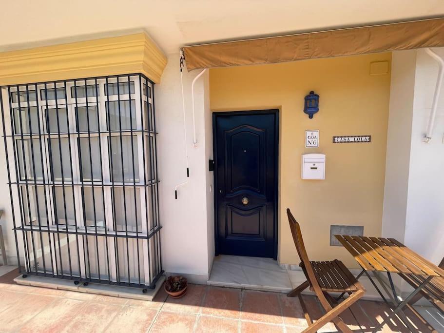 Casa Lola Conil, Azotea Al Mar Y Parking Solo Familias O Parejas Villa โกนิล เด ลาฟรอนเตรา ภายนอก รูปภาพ